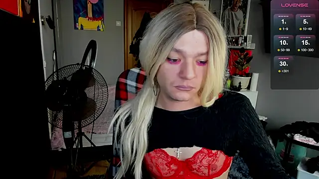 Snapshot of Kkkylie chatting on April 7, 4:25 am Kkkylie online show from April 7, 4:25 am
