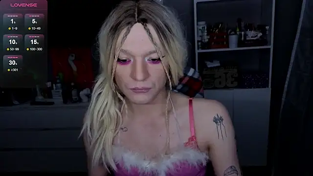 Snapshot of Kkkylie chatting on March 11, 4:06 am Kkkylie online show from March 11, 4:06 am