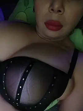 Snapshot of BunnyFoxy777 chatting on November 15, 5:28 pm BunnyFoxy777 online show from November 15, 5:28 pm