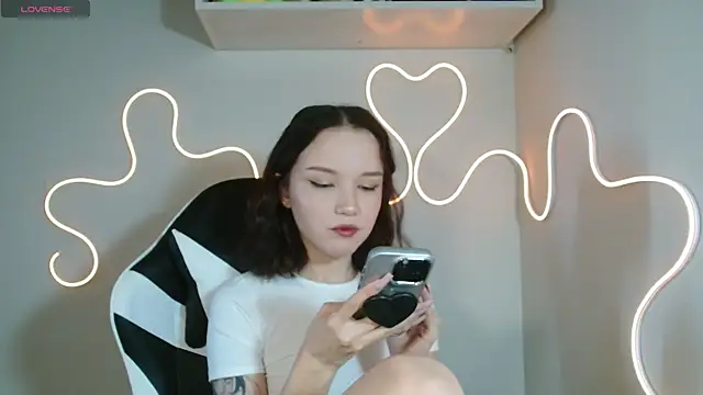 Snapshot of DemiWildcat chatting on October 26, 10:26 am DemiWildcat online show from October 26, 10:26 am