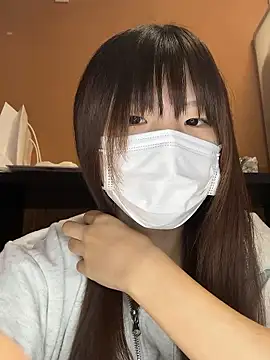 Snapshot of natsumiii chatting on September 21, 2:06 am natsumiii online show from September 21, 2:06 am
