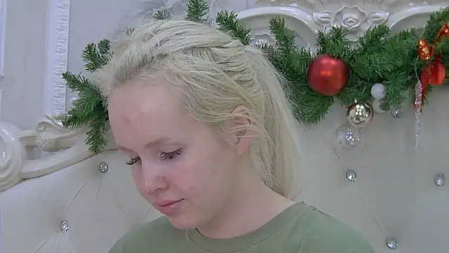 EllieFrosty  online show from January 8, 1:11 am