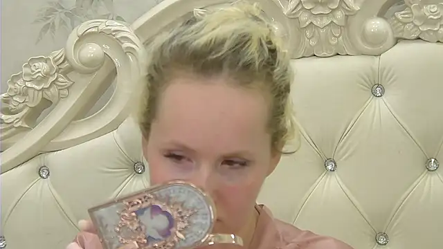 Snapshot of EllieFrosty_ chatting on October 26, 3:56 pm EllieFrosty online show from October 26, 3:56 pm