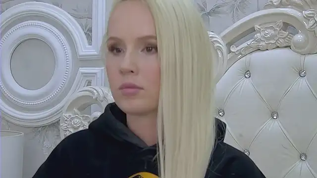 Snapshot of EllieFrosty_ chatting on November 24, 5:13 pm EllieFrosty online show from November 24, 5:13 pm