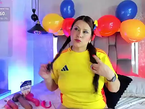 miiaStorm online show from June 14, 4:03 am