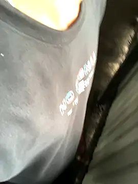 Snapshot of kavi1q1 chatting on October 6, 8:04 am kavi1q1 online show from October 6, 8:04 am