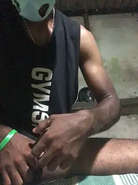 kavi1q1 online show from April 16, 2:12 am