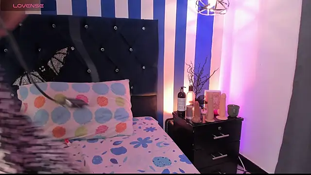 valeria rouse28 online show from October 26, 5:13 pm