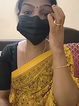 Snapshot of Rithya27 chatting on July 11, 6:30 pm Rithya27 online show from July 11, 6:30 pm
