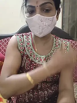 Snapshot of Rithya27 chatting on July 18, 6:05 pm Rithya27 online show from July 18, 6:05 pm