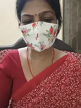 Snapshot of Rithya27 chatting on July 24, 6:37 pm Rithya27 online show from July 24, 6:37 pm