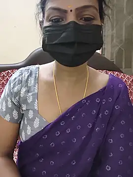 Snapshot of Rithya27 chatting on July 1, 6:30 pm Rithya27 online show from July 1, 6:30 pm