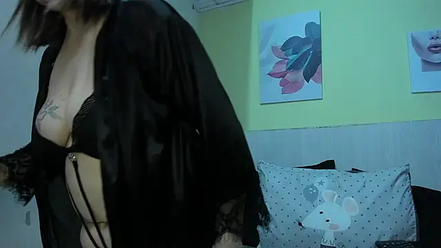 Snapshot of AtheneaArbelaez_ chatting on September 17, 12:51 pm AtheneaArbelaez online show from September 17, 12:51 pm