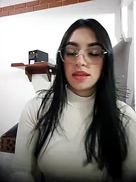 Linda Saenz  online show from November 9, 10:36 pm