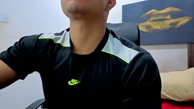 Snapshot of DylanGuss chatting on September 27, 11:38 am DylanGuss online show from September 27, 11:38 am