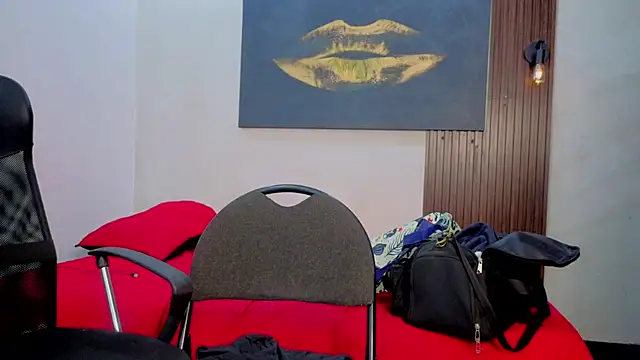 Snapshot of DylanGuss chatting on October 9, 11:55 am DylanGuss online show from October 9, 11:55 am