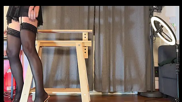 utopia2025 online show from January 8, 9:54 pm