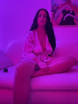baddieworld1 online show from May 21, 1:30 pm