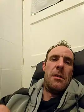 Snapshot of Mcnlrdam chatting on September 26, 8:27 pm Mcnlrdam online show from September 26, 8:27 pm