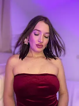 Bella-taylorr online show from May 27, 9:49 am