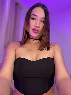 Bella-taylorr online show from May 8, 11:14 am