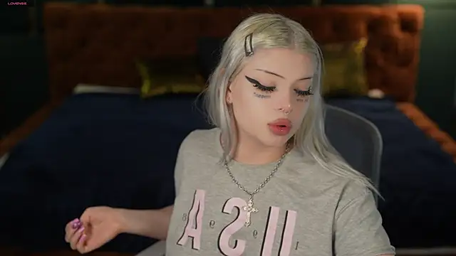 Yuki sun online show from November 22, 3:33 pm