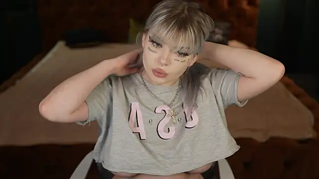 Yuki sun online show from November 8, 3:26 pm