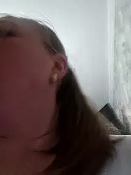 Kiss Eva online show from December 13, 8:26 pm