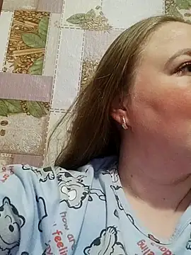 Kiss Eva online show from February 25, 4:51 pm