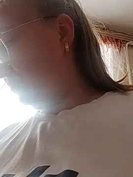 Snapshot of Kiss_Eva chatting on September 28, 10:33 am Kiss Eva online show from September 28, 10:33 am