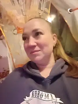 Kiss Eva online show from March 24, 5:46 pm