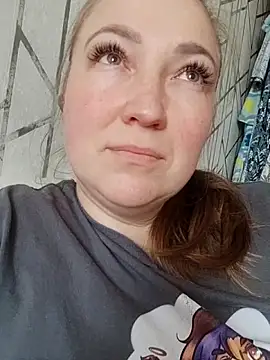 Kiss Eva online show from March 4, 12:13 pm