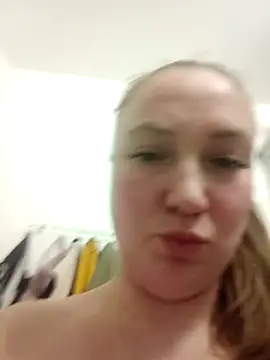 Kiss Eva online show from April 23, 8:54 pm