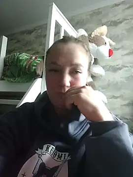 Kiss Eva online show from March 14, 3:07 pm