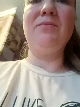 Kiss Eva online show from November 9, 1:26 pm