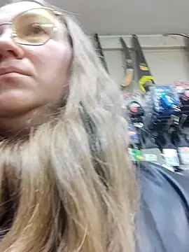 Kiss Eva online show from February 5, 7:26 am