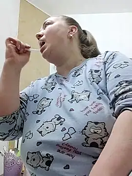 Snapshot of Kiss_Eva chatting on February 23, 8:28 am Kiss Eva online show from February 23, 8:28 am