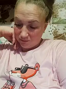 Kiss Eva online show from November 4, 5:39 pm