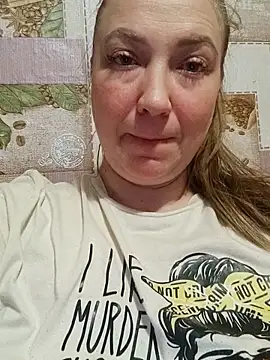 Kiss Eva online show from February 11, 5:24 pm