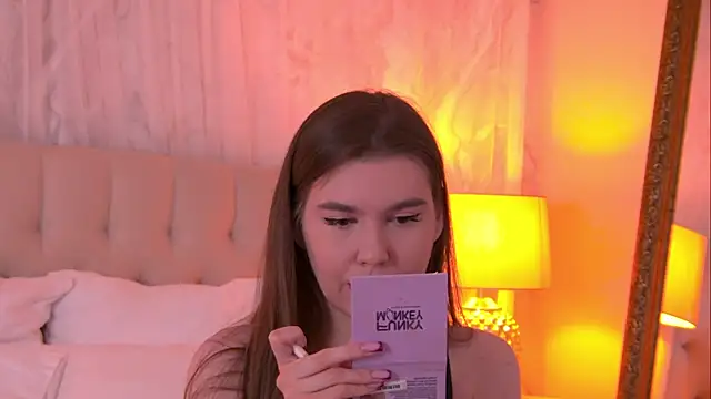 AshleyEvance online show from May 29, 6:41 am
