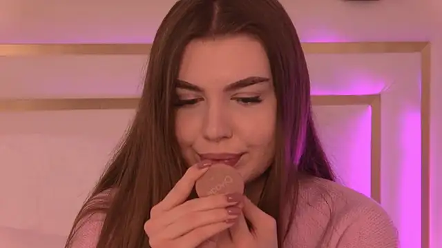 AshleyEvance online show from March 16, 6:28 am