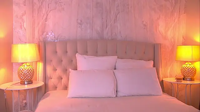 AshleyEvance online show from April 2, 6:42 am