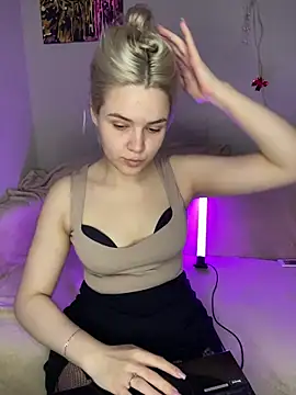 April Purr online show from March 26, 8:23 am