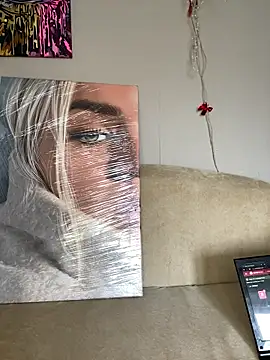 April Purr online show from March 29, 9:22 am