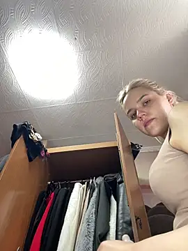 April Purr online show from May 12, 7:38 am