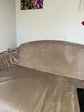 April Purr online show from March 31, 10:28 am