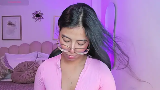 raven stonee online show from April 9, 11:44 pm