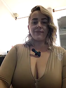 CurvyLust x online show from September 11, 3:23 pm