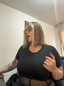 CurvyLust x online show from June 16, 1:11 pm