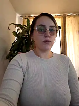 CurvyLust x online show from April 21, 6:14 pm